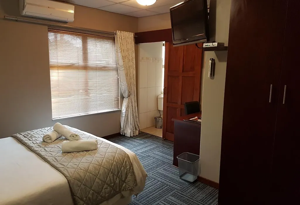 A Contempo Guesthouse-1