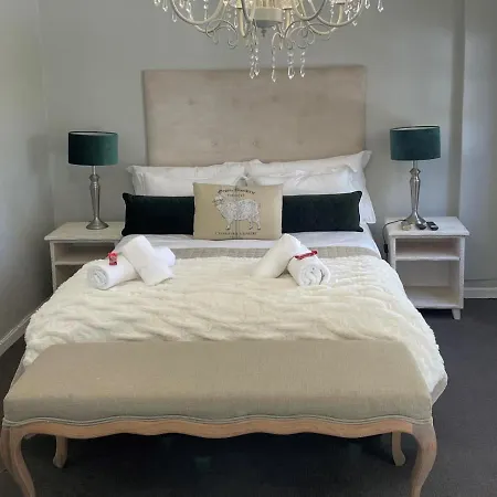 La Belle Guest House-3